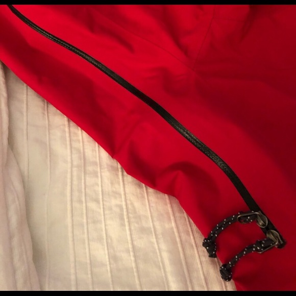 Mountain Hardwear Gortex Jacket - Picture 9 of 13